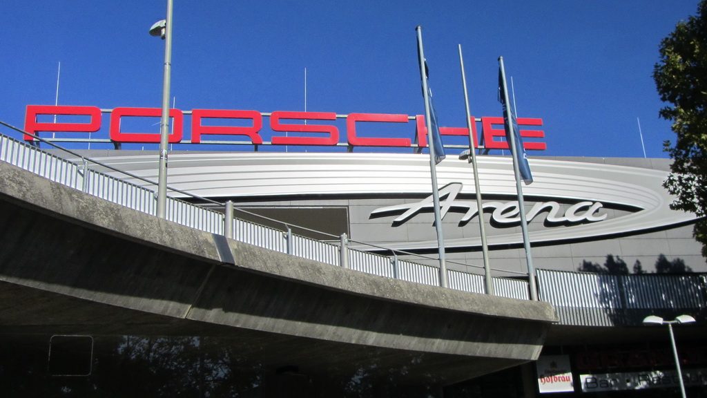 Mehrzweckhalle Porsche Arena.