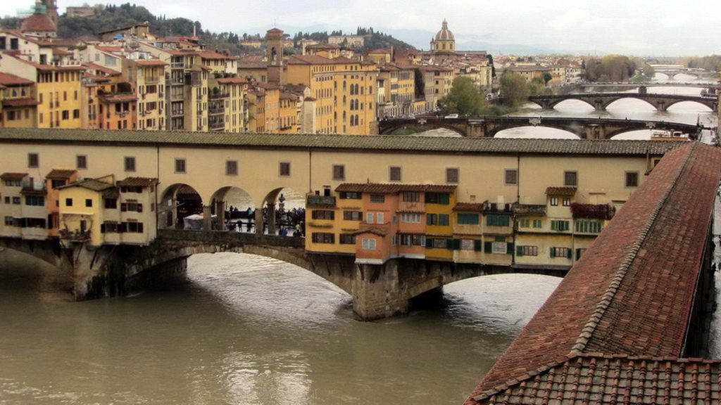 Ponte Vecchio mit Vasari-Korridor